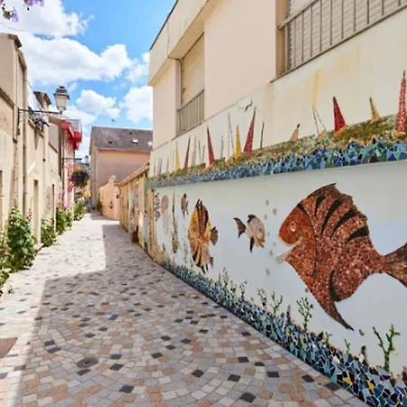 Centrally Located 50m From The 아파트 Les Sables-dʼOlonne